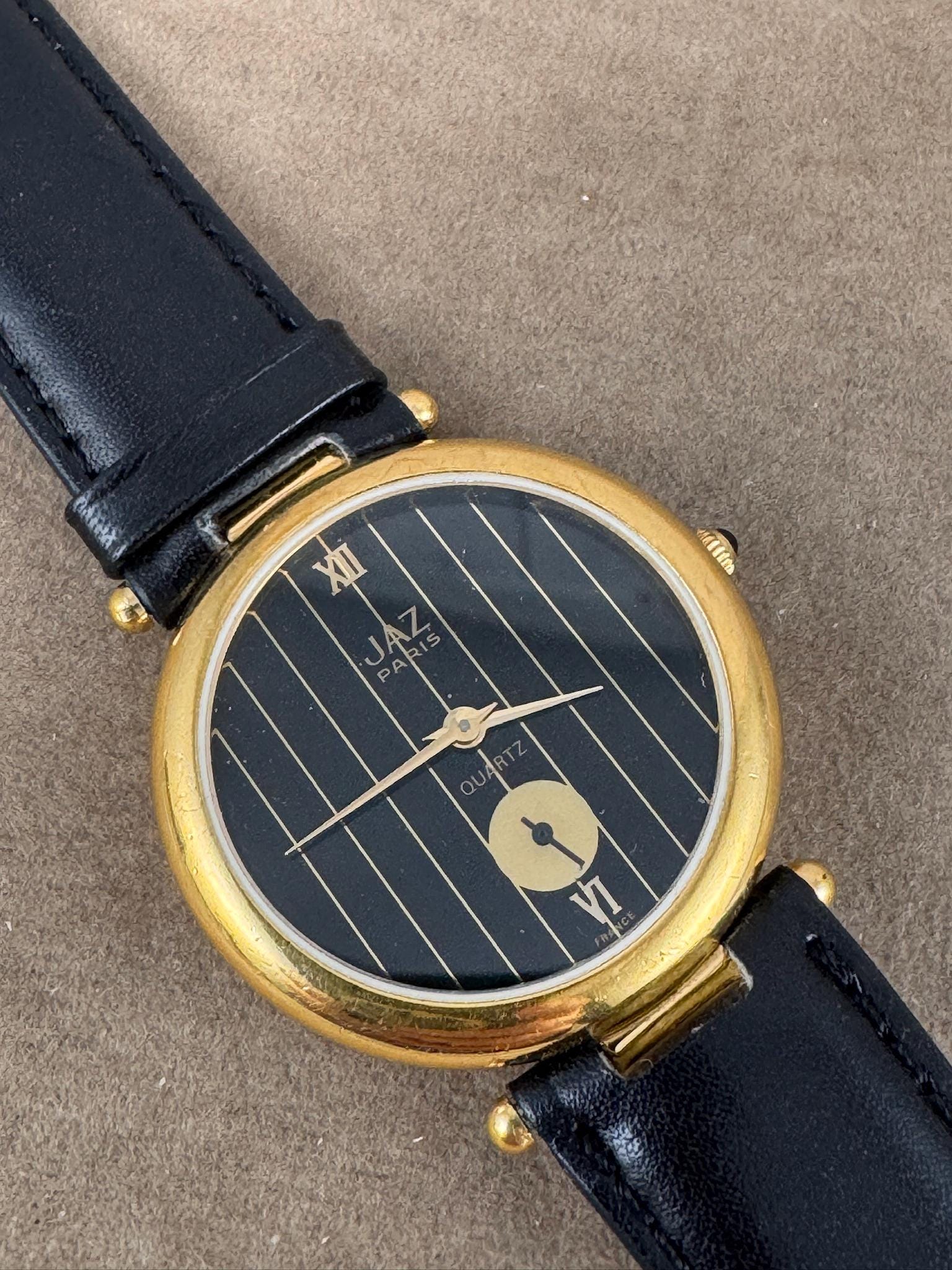 Vintage Jaz Paris Ladies Watch: Black & Gold Dial, Norwegian  display picture 2