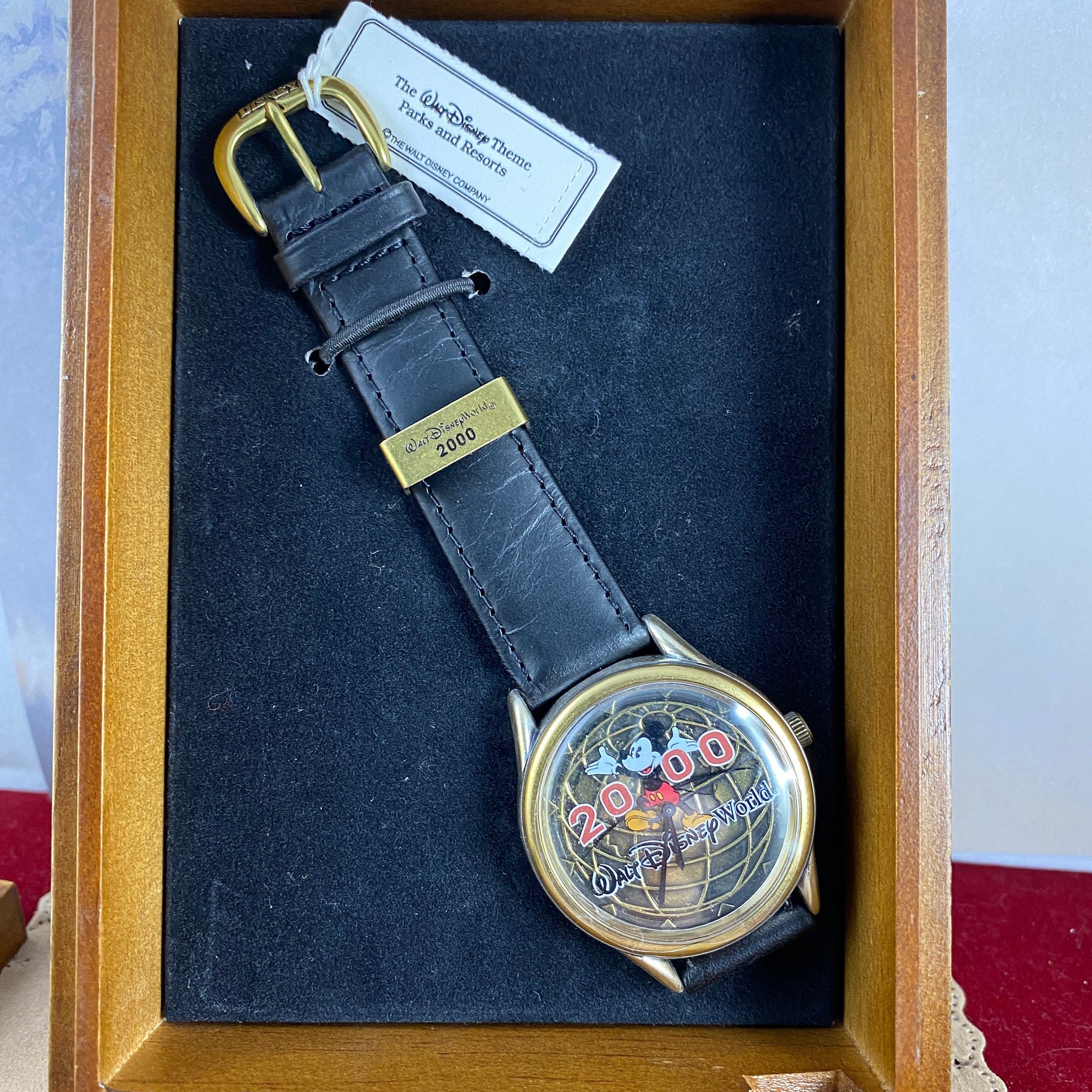 Y2K 2000 VINTAGE WALT DISNEY WORLD 0819/2000 UNISEX WATCH WORKING W/ New BATTERY Disney Fantasia Sorcerer Mickey Watch 25th Anniversary 808  main image 2