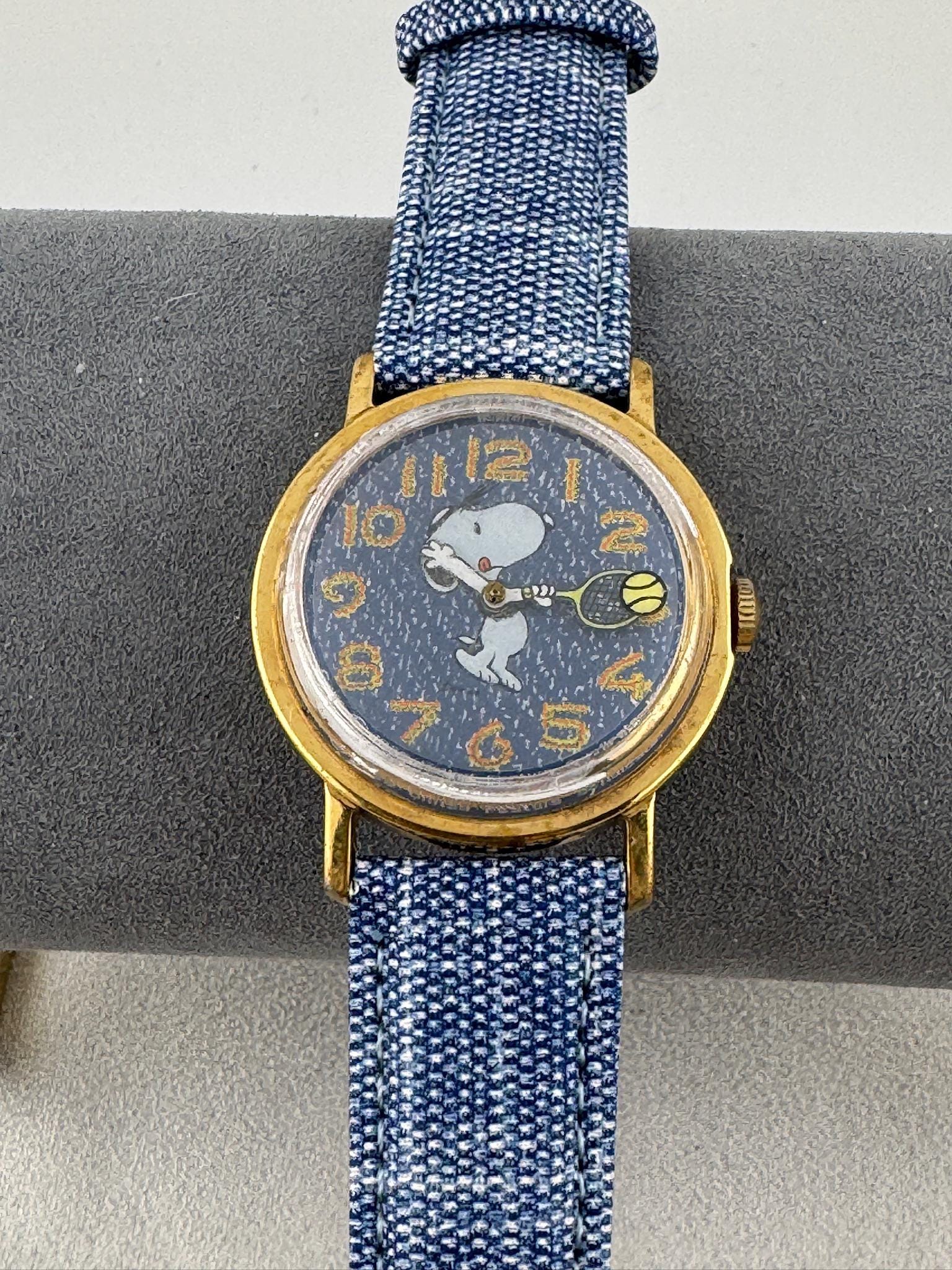 Vintage Snoopy Playing Tennis and original Faded Denim Blue strap Timex Snoopy Tennis Character Watch Denim 86218 10479 [1979  main image 2