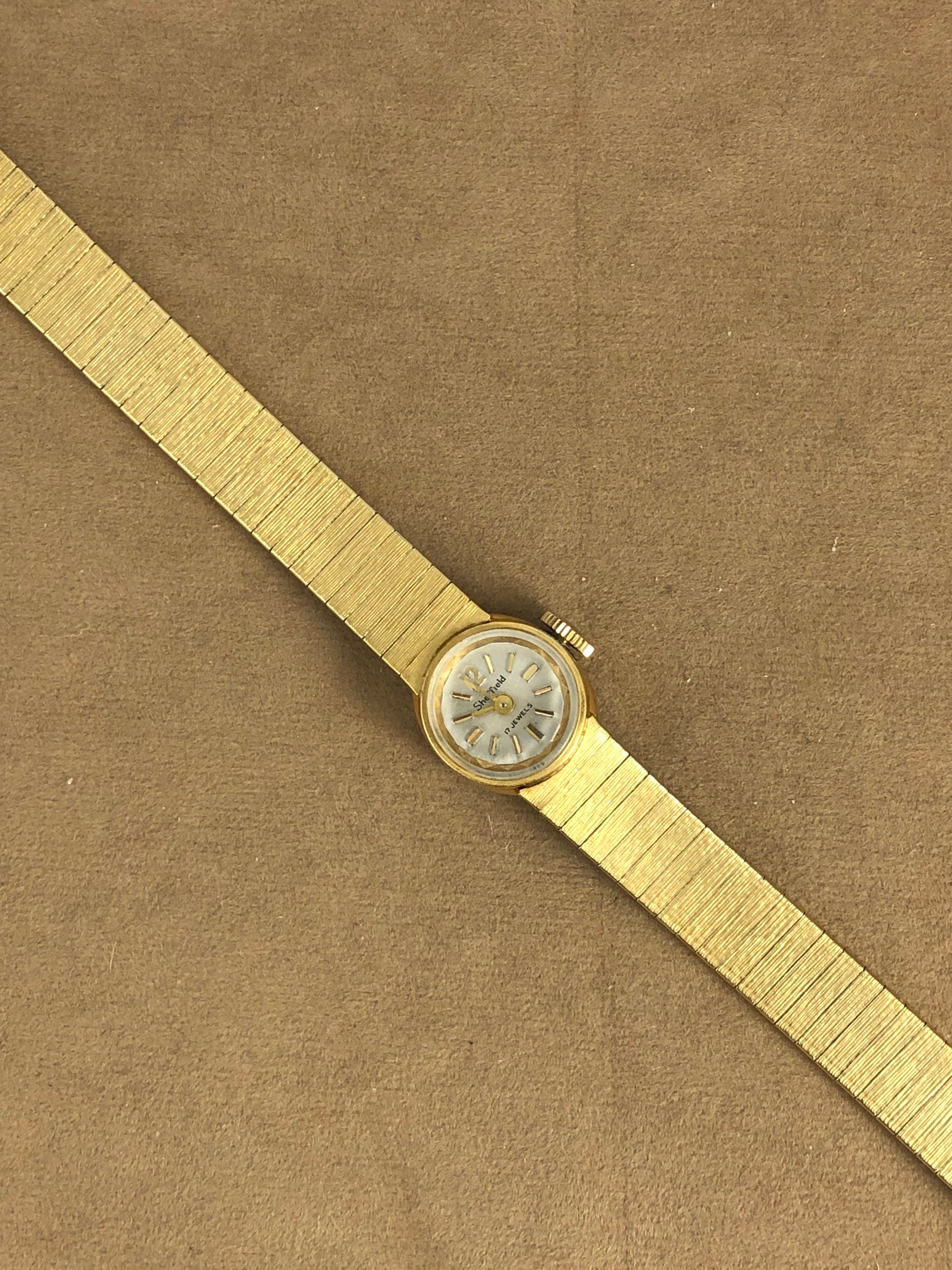 Vintage Sheffield Ladies Wrist Watch: Swiss Made 17 Jewel 10K Gold