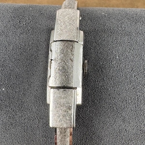 Vintage 1950's Bucherer  Peak-a-Boo 17 Jewels Swiss Ladies Florentine Silver Tone Cuff Wrist Watch