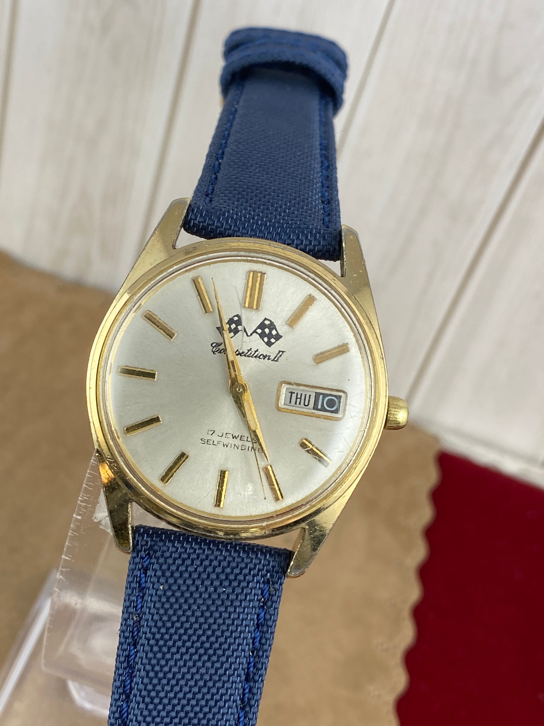 Accro 17 jewels watch cheap