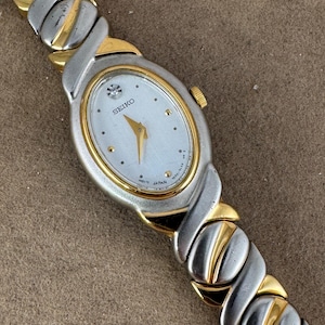 Vintage Seiko Diamond Quartz Watch 2 Tone Gold Silver X/O  display picture 3