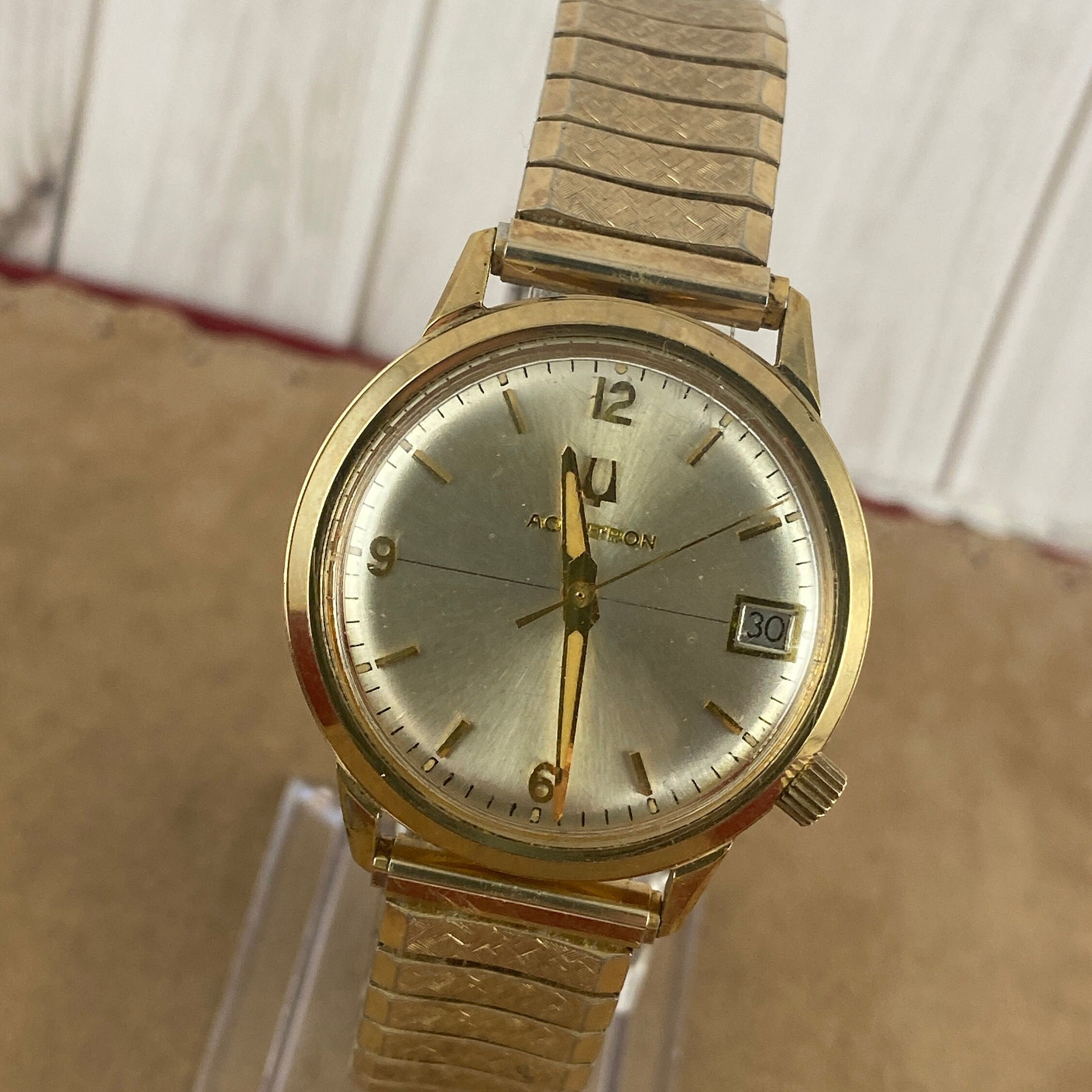 Vintage 10 Karat Gold Filled BULOVA ACCUTRON Day Date Watch N3