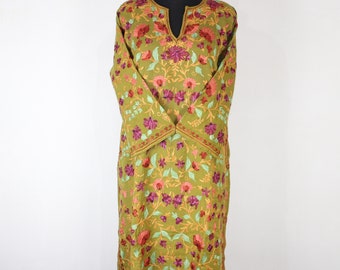 Handmade Merino Wool Kashmiri Pheran: Aari Embroidered Tunic
