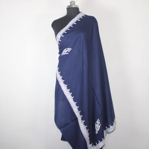 Kashmiri Merino Wollschal: Handbestickte Tilla/Zari Arbeit
