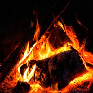 Lass Dich von reinigendem Feuer umgeben