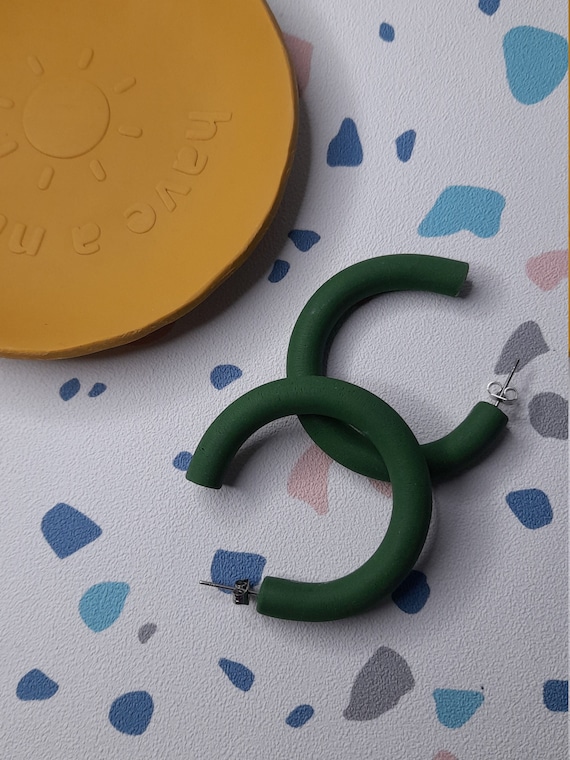 Polymer clay dark green hoop earrings - lightweight hoop earrings - clay hoop earrings