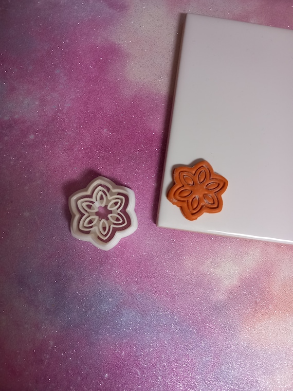 Embossed flower polymer clay cutter