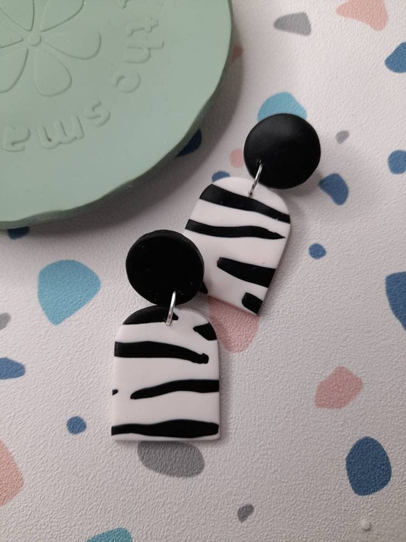 Polymer clay zebra print dangle earrings - animal print earrings - monochrome earrings - arch dangle earrings