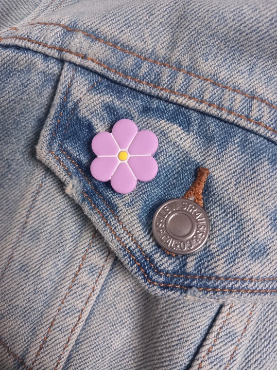 Cute flower polymer clay small pin badge