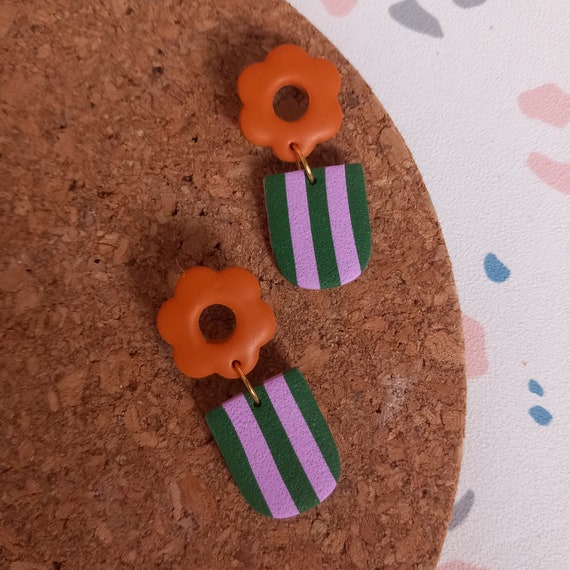 Polymer clay stripe daisy earrings