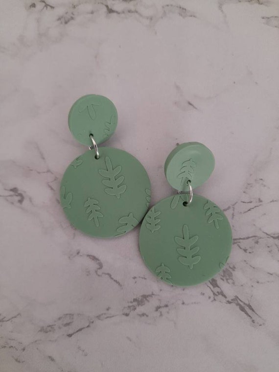 Polymer clay dangle earrings - pistachio green circle textured statement earrings