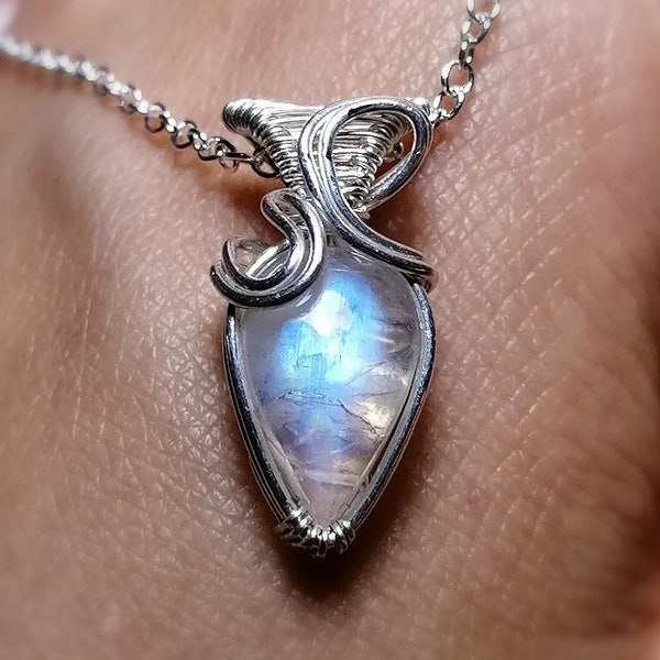 Rainbow Moonstone silver 999 necklace. Elven jewelry Rainbow Moonstone Elven necklace, Blue fire Moonstone ,.Fairy necklace