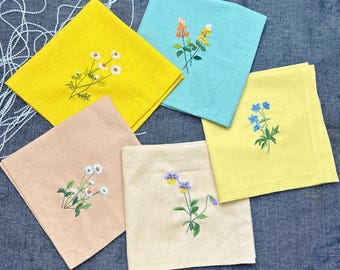 カスタム花柄刺繍リネンハンカチ、手刺繍ハンカチ、手作りギフト、結婚