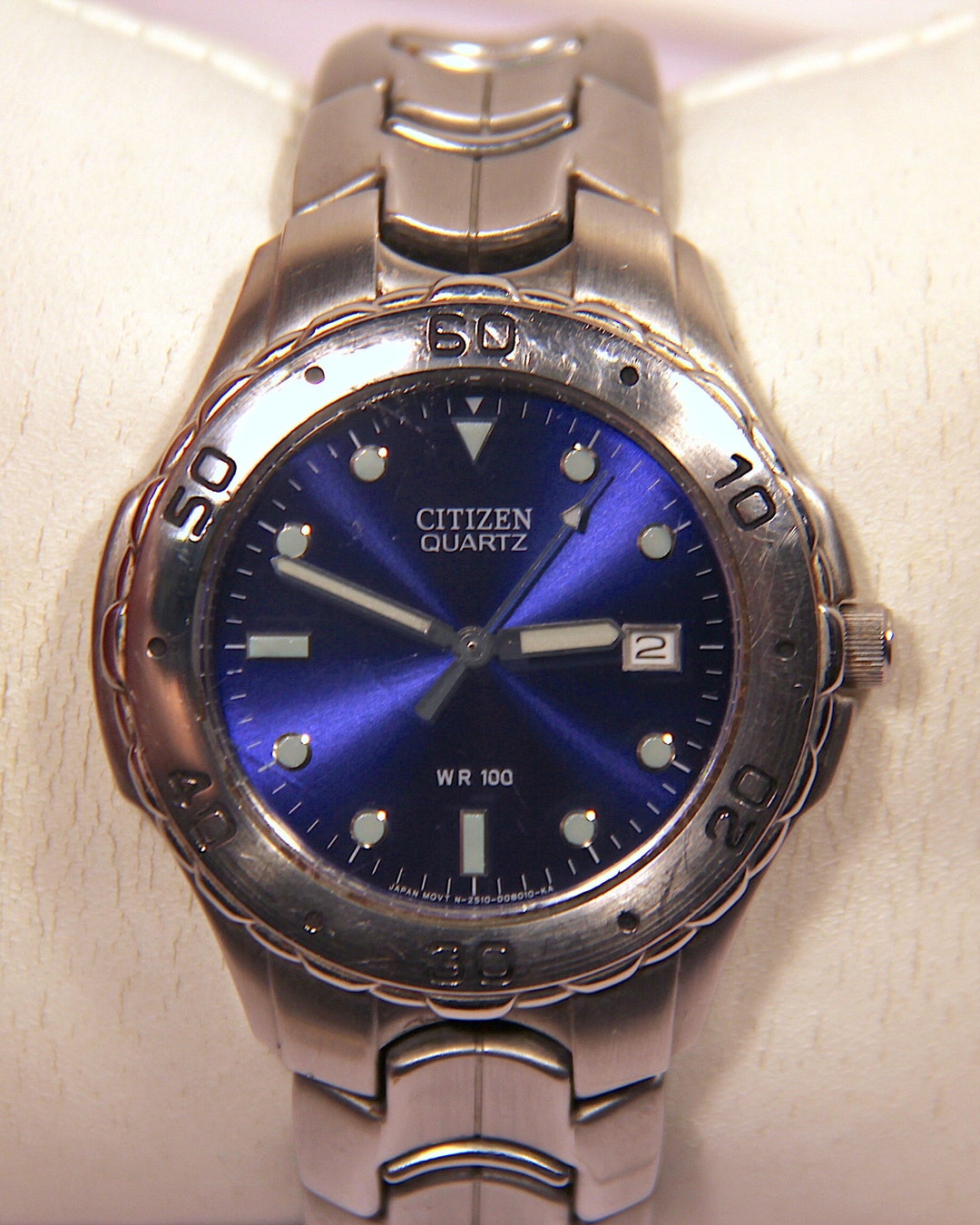 Vintage Citizen Quartz Watch: Blue Dial, Stainless Steel Bracelet