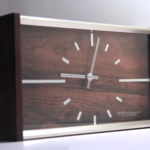 Rare Smiths Vintage Battery Operated Mantle Desk Clock Mid Century Office Desk Mid Century Mantle