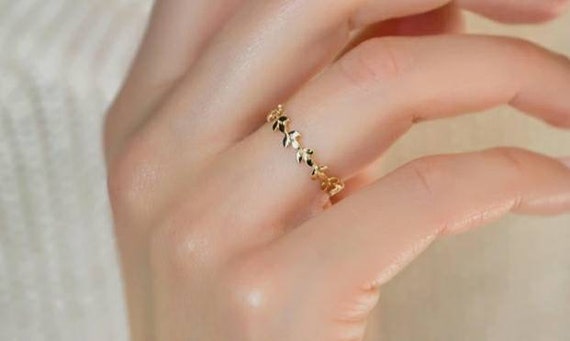 22k Solid Yellow Gold Round Stone Band/thin 22k Gold Ring Stopper/22k  Stacking Ring/916 Stamped/wedding Solid Gold Band/22k Gold Vine Band 