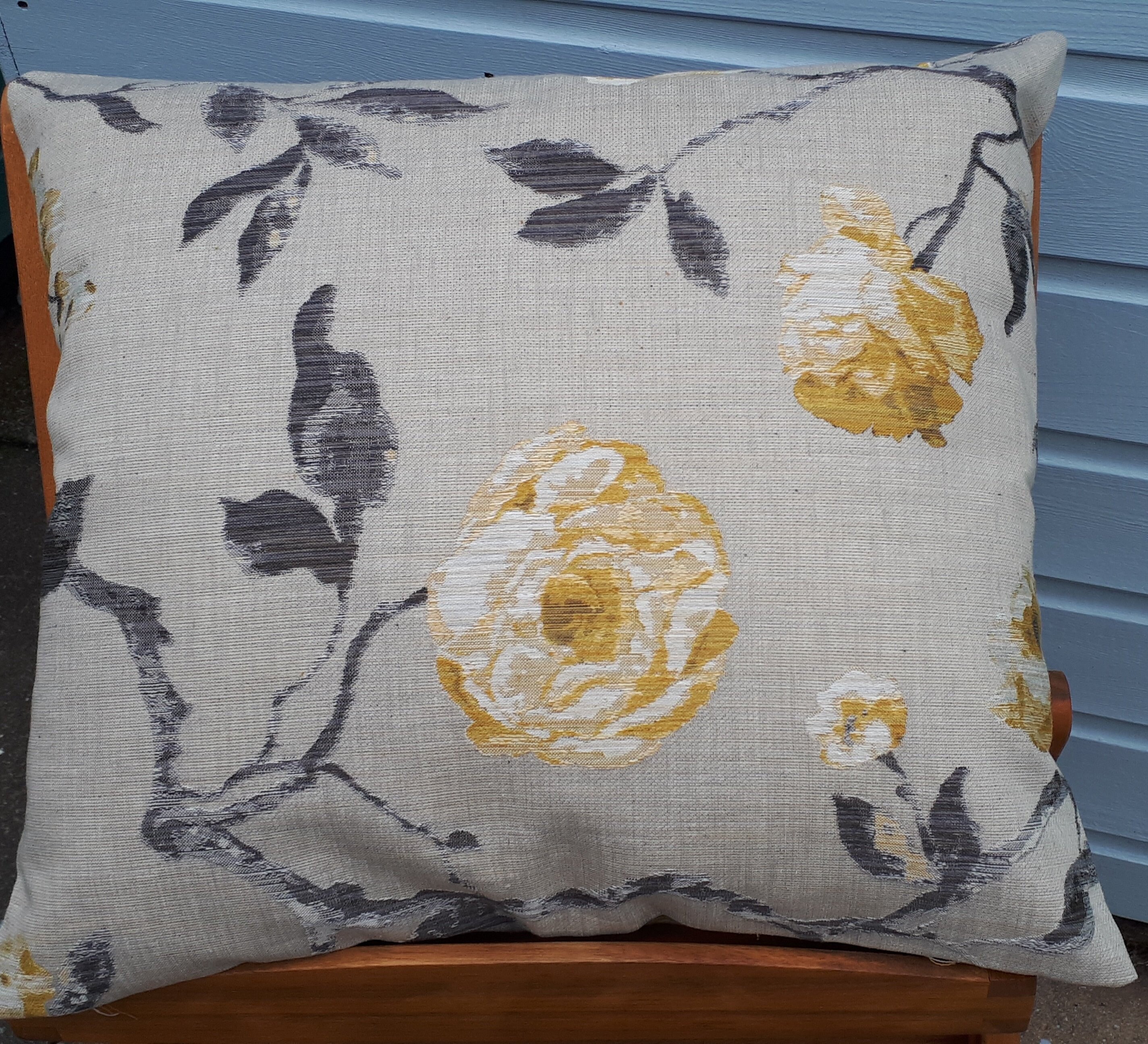 yellow and gray throw pillows