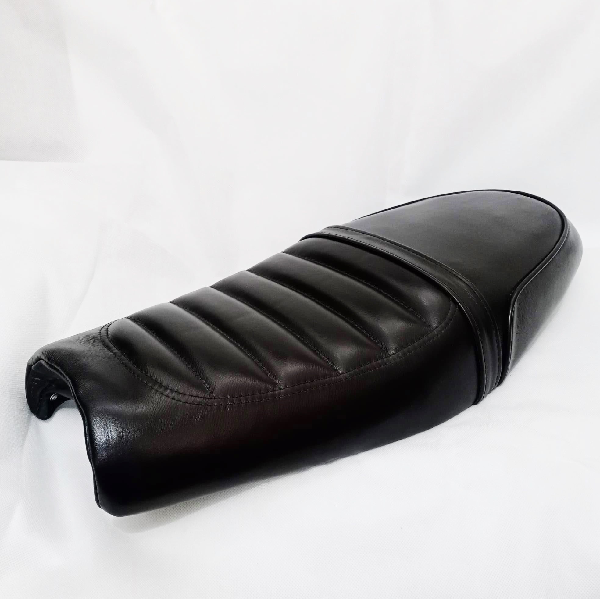 triumph thruxton seat