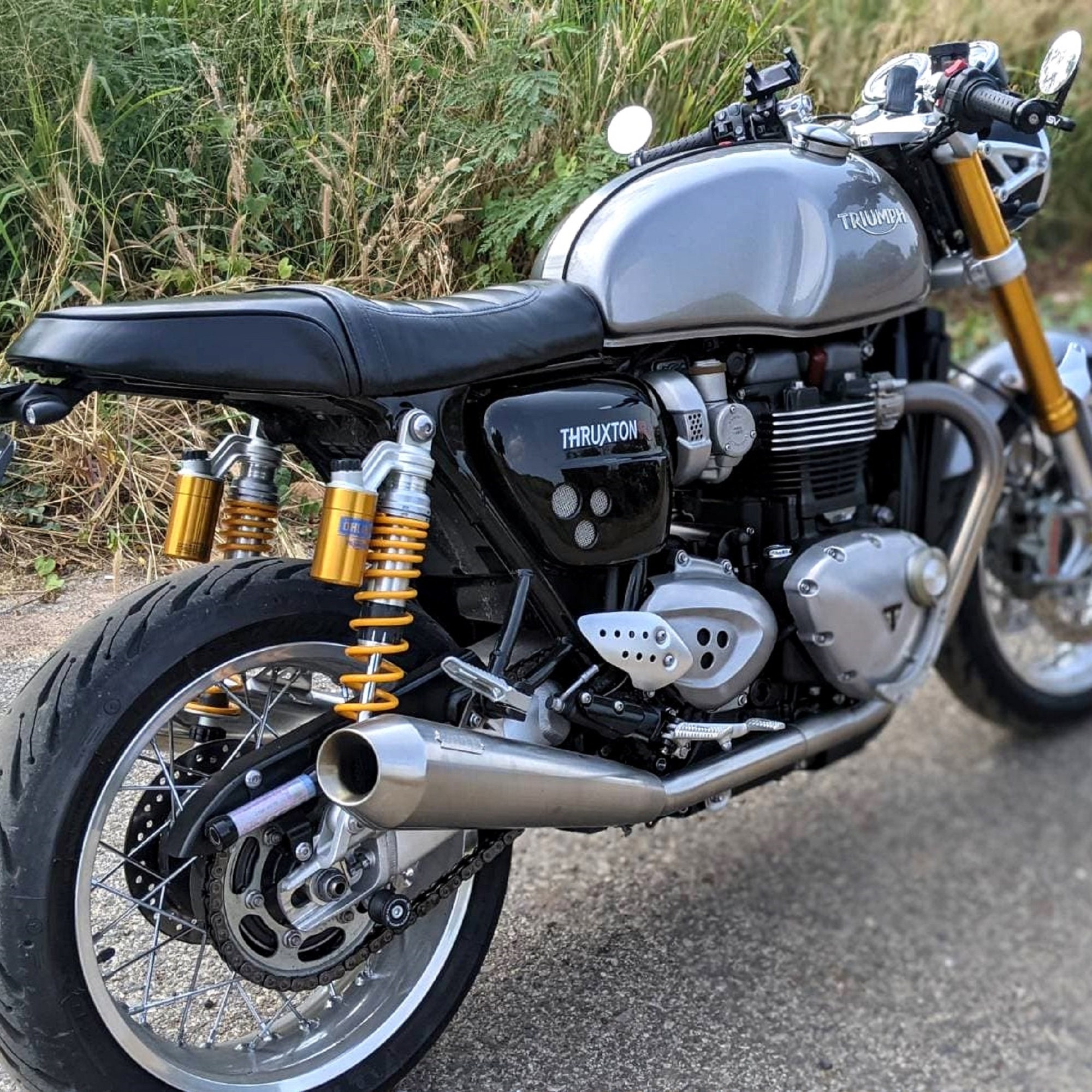 Triumph thruxton r online