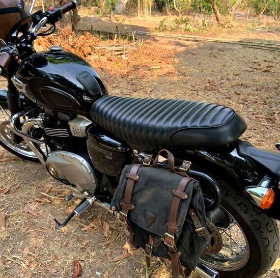 triumph t120 king and queen seat