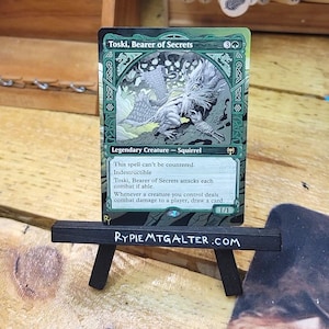 Toski, Bearer of Secrets - Full Art / Altered. MTG