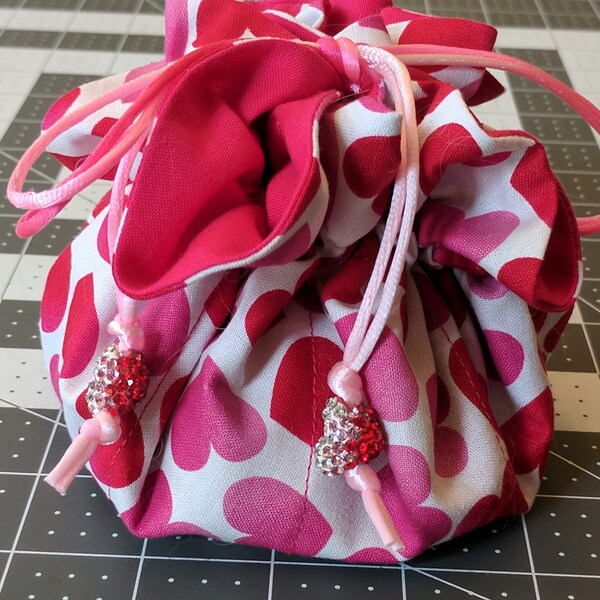 Jewelry Travel Tote---Drawstring Organizer Pouch/Bag - Large Size - Handmade - Valentine - Hearts - Pink, Red, White