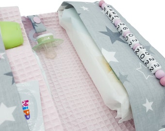 Windeltasche mit Name + Datum für unterwegs Mädchen - Wickeltasche mit Waffelpique - Sterne grau rosa Geburt Windeletui Baby personalisiert