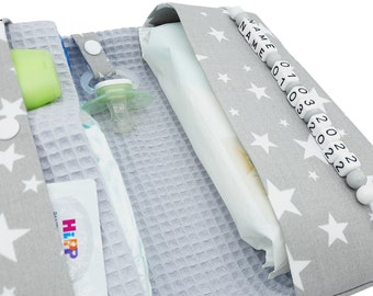 Windeltasche mit Name + Datum für unterwegs Junge Mädchen - Wickeltasche mit Waffelpique - Sterne grau Geburt Windeletui Baby personalisiert