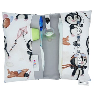 Windeltasche mit Name to go Wickeltasche XXL Zwillinge - Pinguine im Flugzeug Windeletui Geschenk Geburt Taufe Baby unterwegs Junge Mädchen