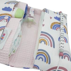 Windeltasche mit Name für unterwegs Mädchen Wickeltasche mit Waffelpique - Regenbogen rosa Geburt Windeletui Baby personalisiert Windeletui