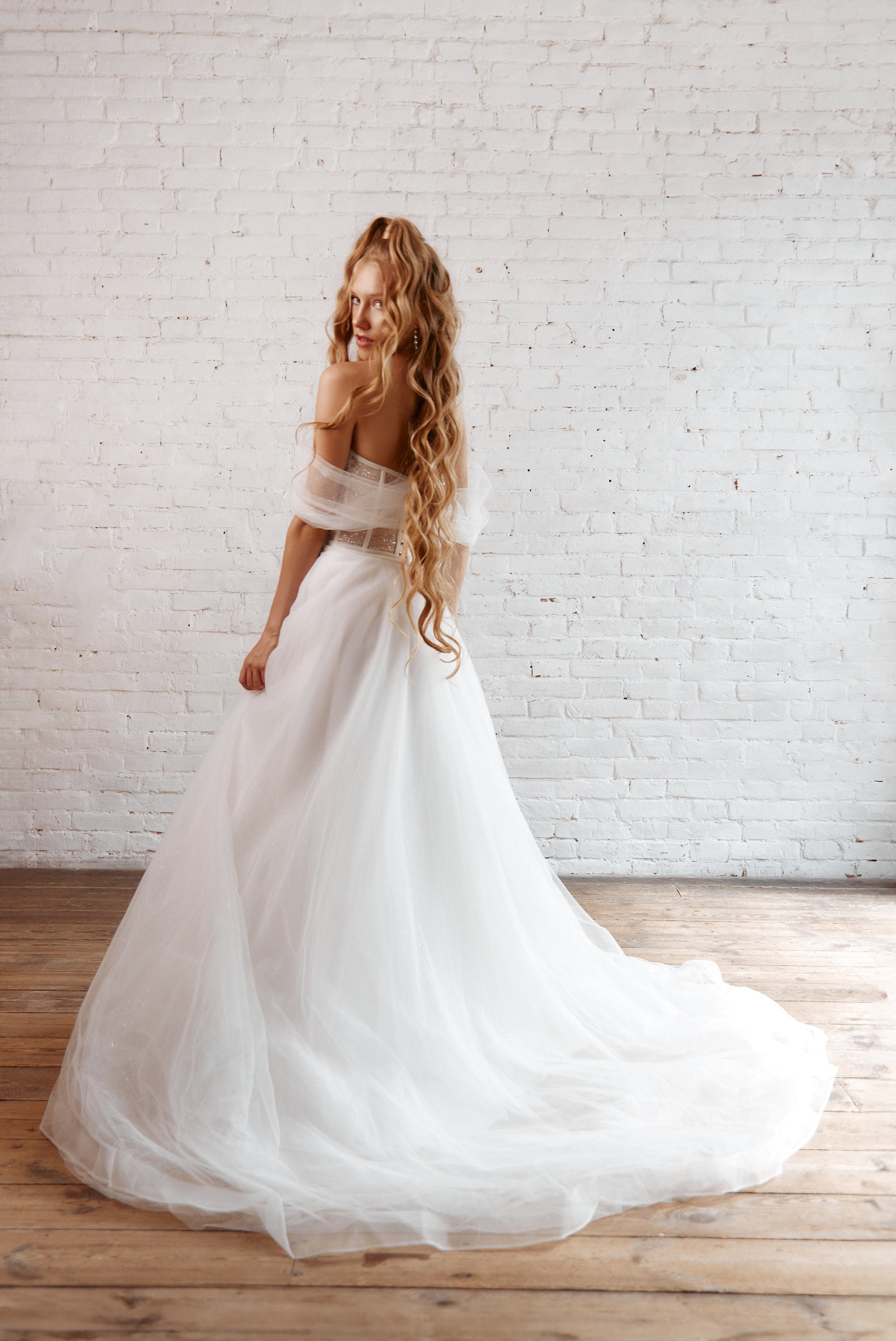 david's bridal dress fitting Tulle Wedding Davids Bridal Wedding Dresses For A Dress That Will Fit Any  Wedding Aesthetic Look