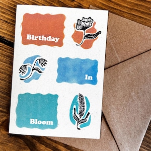 Cartão de aniversário floral – Cartão de felicitações inspirado na natureza – Impressão botânica – Cartão de aniversário com flores – Arte em linóleo – Cartão para jardineiros