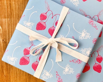 Strawberry Field Gift Wrap: Eco-Friendly Recycled Paper (50x70cm)