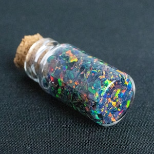 Black Fire Crushed Opal Mini Vial, Black Crushed Opal for Inlay - Jewelry Making, Woodworking, Ring Making, Resin Art, Nail Art, Fire Opal