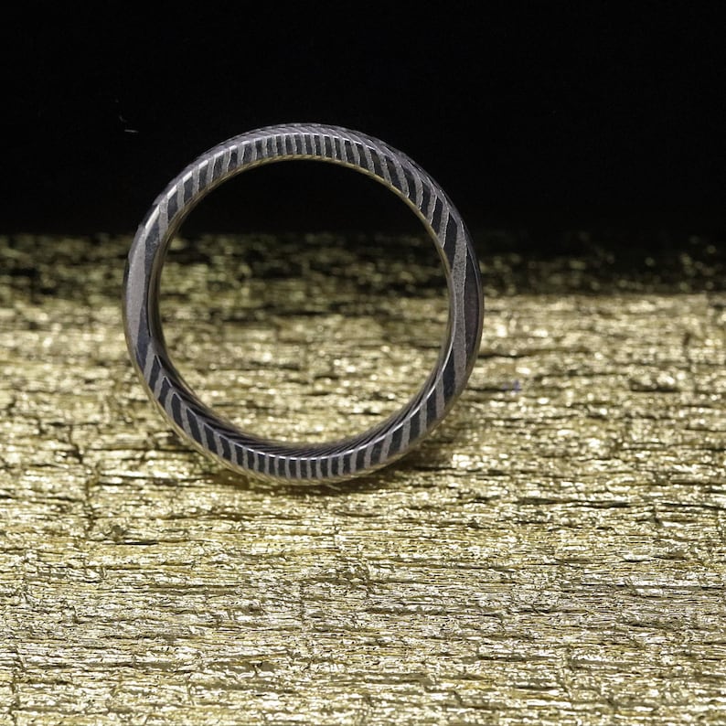 Anillo en bruto de acero de Damasco inoxidable retorcido - 4 mm de ancho, canal de 2 mm para incrustaciones y fabricación de anillos. imagen 10