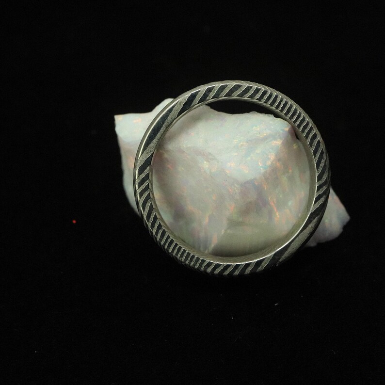 Anillo en bruto de acero de Damasco inoxidable retorcido - 4 mm de ancho, canal de 2 mm para incrustaciones y fabricación de anillos. imagen 7