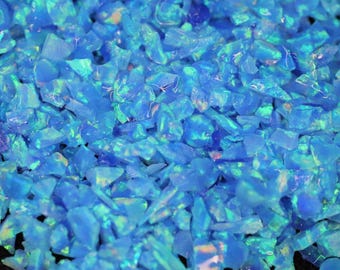 Zafiro del Pacífico triturado para incrustaciones: material creado en laboratorio para joyería y manualidades.