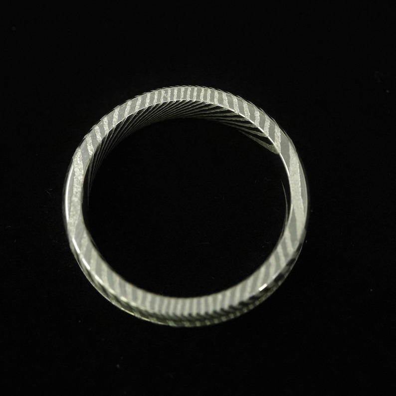 Anillo en bruto de acero de Damasco inoxidable retorcido - 4 mm de ancho, canal de 2 mm para incrustaciones y fabricación de anillos. imagen 3