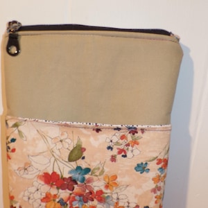 E-Reader Sleeve Zipper Kindle Sleeve with pocket Book Lover Gift  Book sleeve Floral field Padded Kindle Sleeve