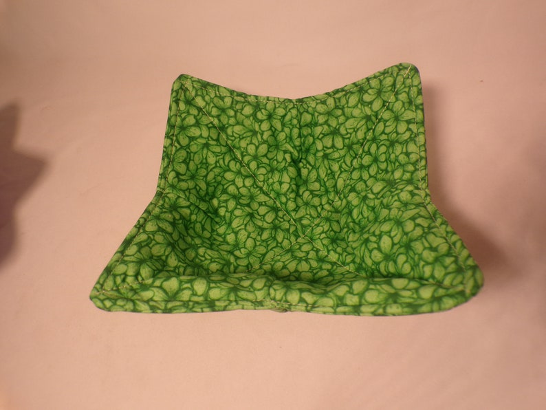 Microwavable Bowl Cozies Soup Bowl Cozies pot holder fabric bowl cozy Bowl Cozies pot holder green  blossom