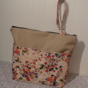 Floral Knitting Project Bag,  Wristlet Zipper Pouch bag