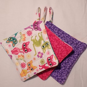 Quilted Pot Holders Set: Rainbow Cats, Insulated Trivet (Set of 2)