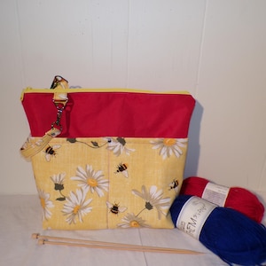 Yellow Bee Knitting Project Bag: Wristlet Zipper Pouch bag