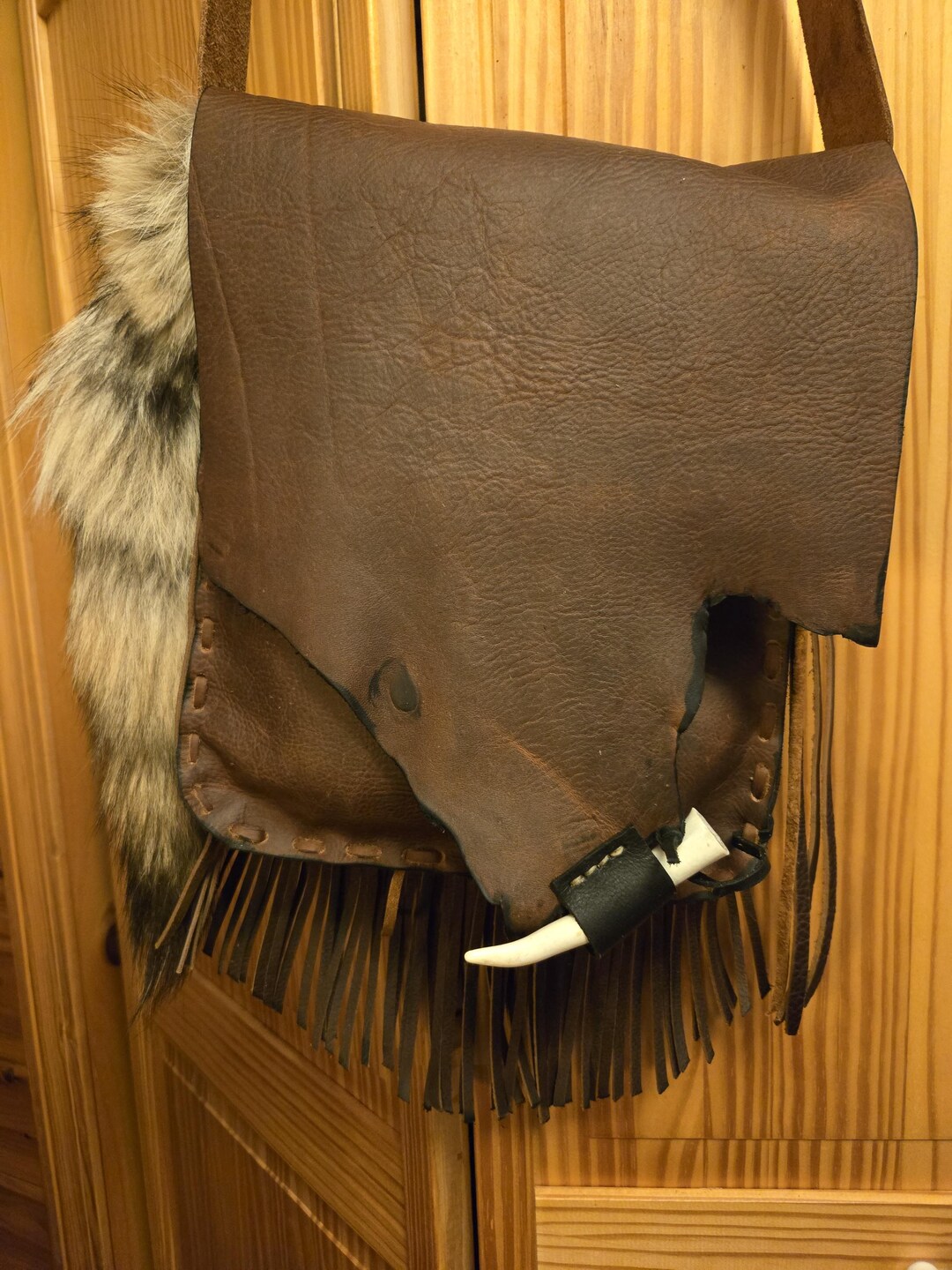 Mountain Man Possibles Bag With Coyote Tail & 4
