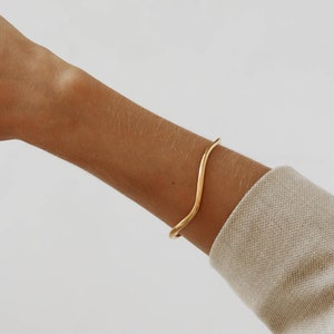 Never Fades - Water Resistant - 18k Gold Plated Bangle Bracelet - 18k Gold Cuff Bracelet - Layering bracelet Bracelet For Women - BCW33