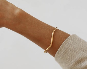 Never Fades - Water Resistant - 18k Gold Plated Bangle Bracelet - 18k Gold Cuff Bracelet - Layering bracelet Bracelet For Women - BCW33