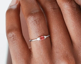 Rosa CZ Ring - 925 Sterling Silber Ring - Rosa & Weißer Zirkonia Ring - Minimalistischer Ring - Stapelring - Stapelring - REDCHERRYBLVD