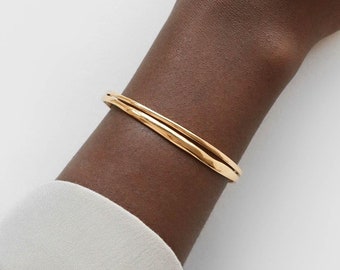 ジュリアン ネズ NAVAJO ナバホ シルバー 14K バングル ブレスレット ジュリアン・ネズ ナバホ スターリングシルバーと 14 カラット